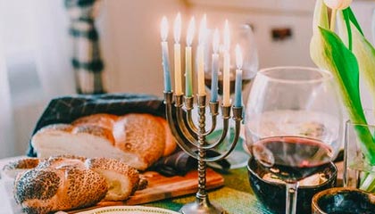 开云体育官网-如获珍“宝”！走进申花温姓小将：感激2位崔导的栽培